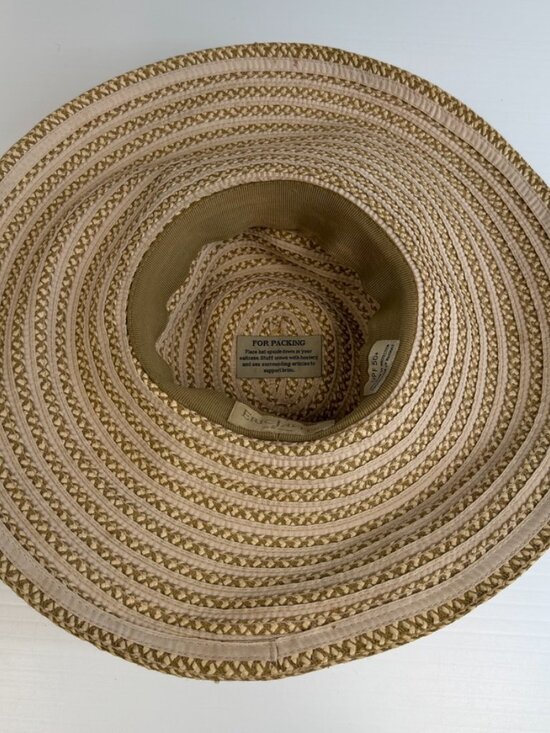 Eric Javits Hat Women One Size Floppy Wide Sun Beach Resort Cruise UPF Core Ex main image 8